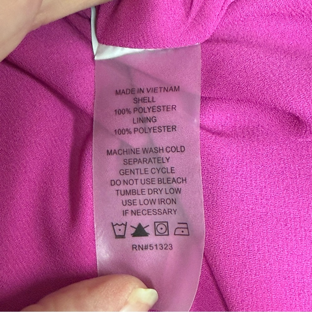 Vince Camuto Pink Floral Mock Neck Sleeveless Blouse Elegant Career Top L - Picture 9 of 10